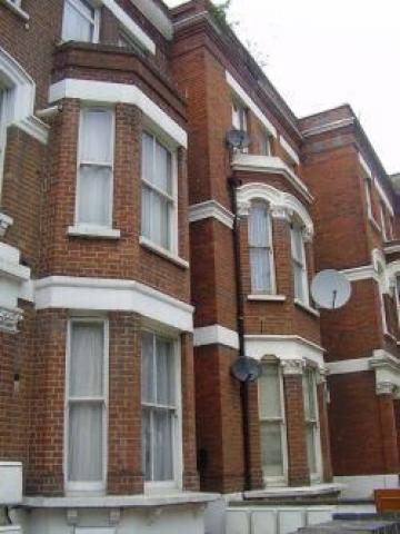 			Studio Apartment, 1 bath, 1 reception Flat			 West End Lane, WEST HAMPSTEAD